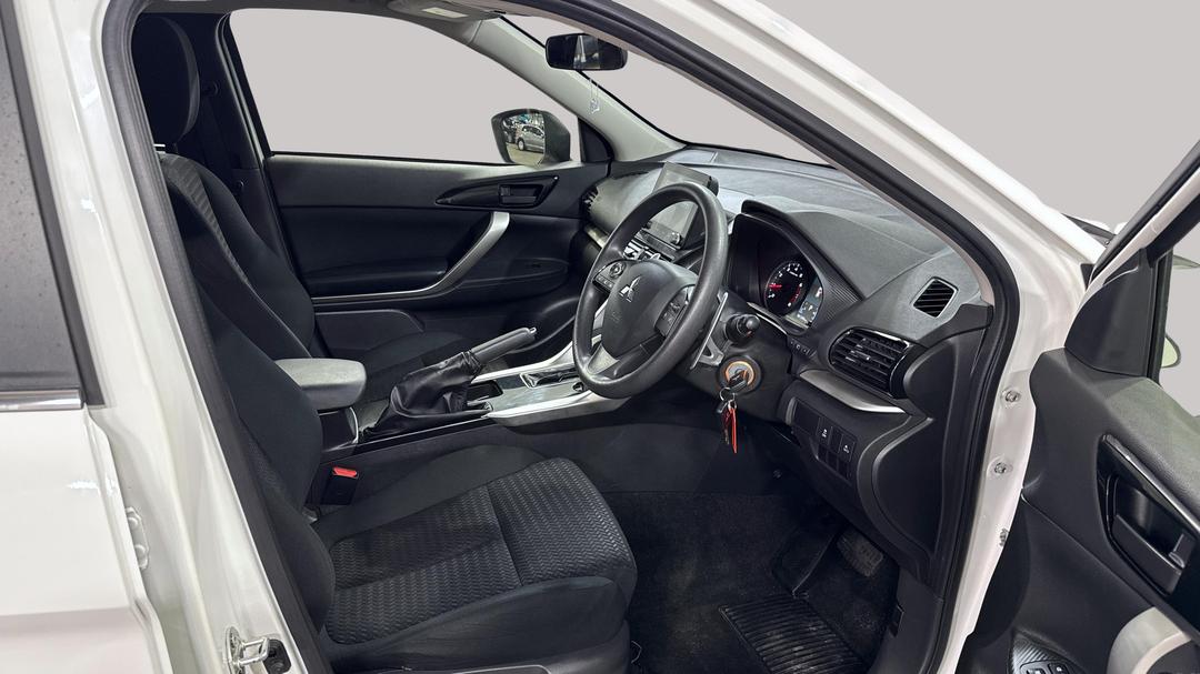 2023 Mitsubishi Eclipse Cross Es (2WD), Automatic, 61246 km, Right Side Front Door Cabin View