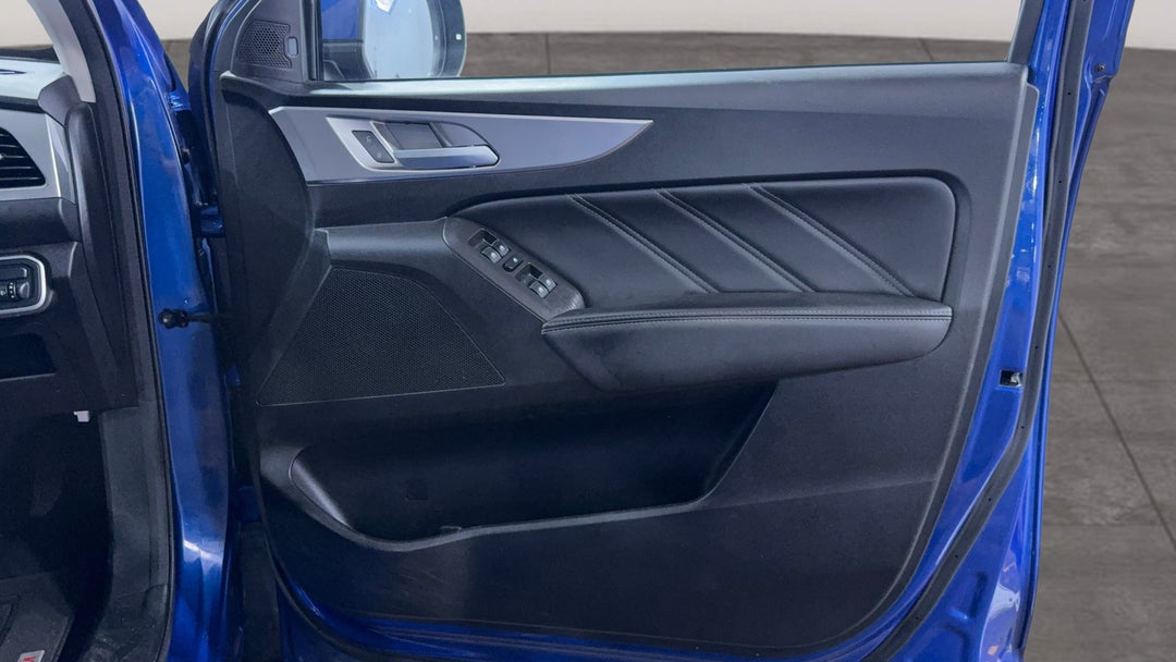 2021 GWM Ute Cannon (4x4), Automatic, 49043 km, Speaker View