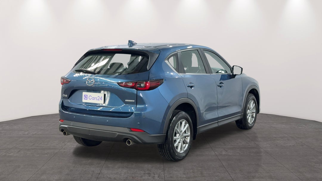 Right Back Diagonal (45- Degree) View