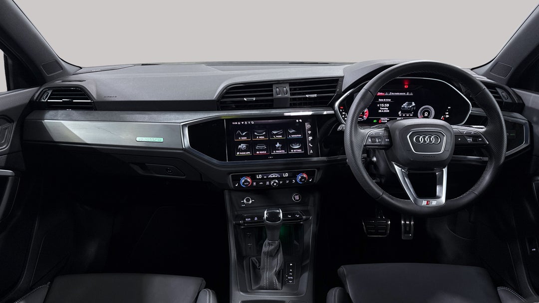 2025 Audi Q3 40 Tfsi Quattro S Line, Automatic, 10429 km, Dashboard View
