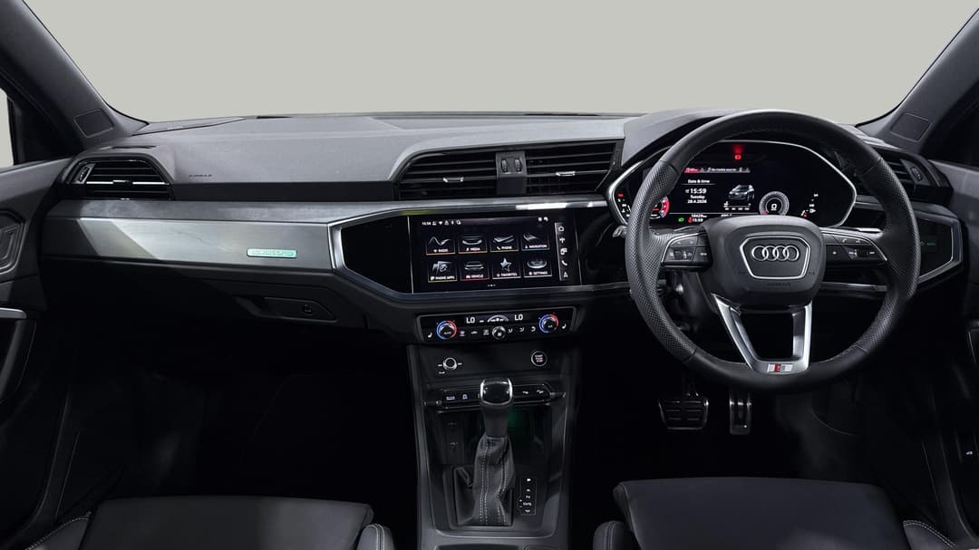 2025 Audi Q3 40 Tfsi Quattro S Line, Automatic, 10429 km, Dashboard View