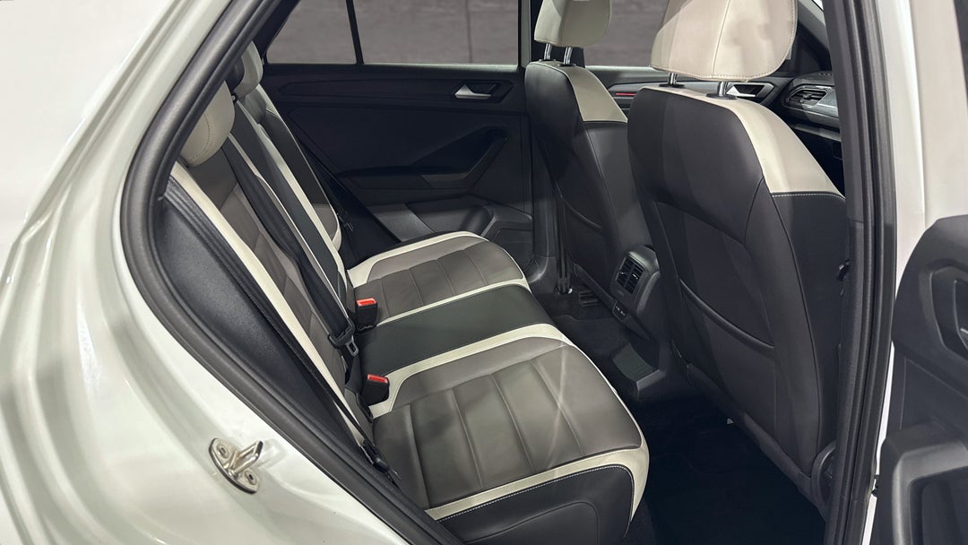 2021 Volkswagen T-roc 140tsi Sport, Automatic, 84710 km, Right Side Rear Door Cabin View