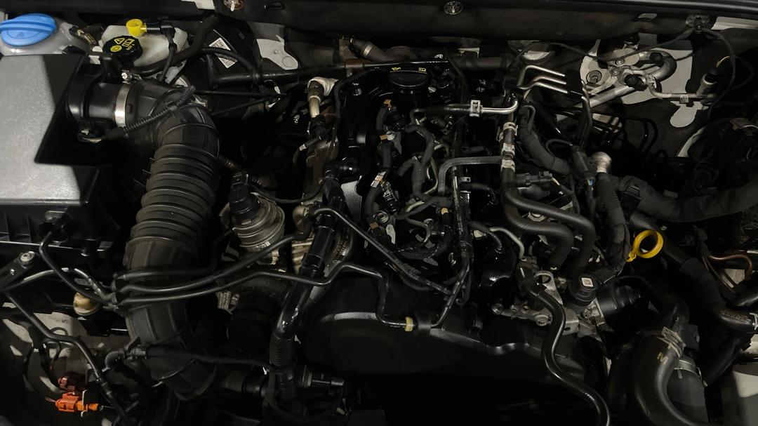 2016 Volkswagen Amarok Tdi340 (4x2), Manual, 126952 km, Open Bonnet (Engine)