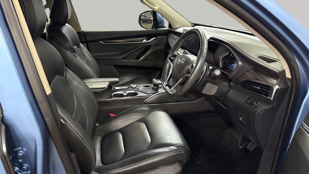 2020 LDV D90 Executive (4WD) D20, Automatic, 104210 km, Right Side Front Door Cabin View