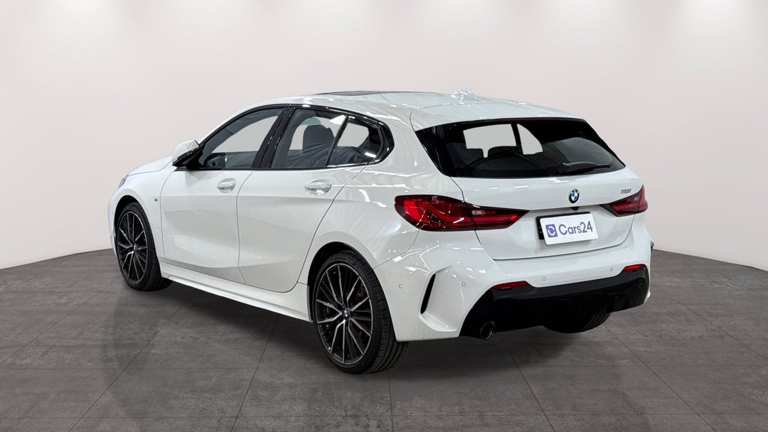 2023 BMW 1 18i M Sport, Automatic, 22449 km, Left Back Diagonal (45- Degree) View