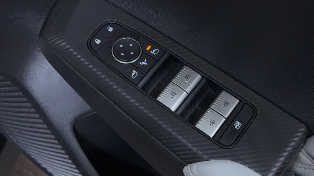 2023 Mitsubishi Outlander Phev Exceed 5+2 Seat (AWD), Automatic, 73779 km, Drivers Side Door Panel Controls