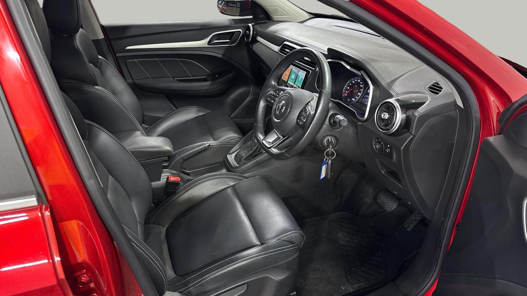 2022 MG ZS Excite, Automatic, 62917 km, Right Side Front Door Cabin View