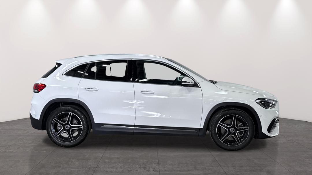 2021 Mercedes-benz GLA 250 4matic, Automatic, 16149 km, Right Side View