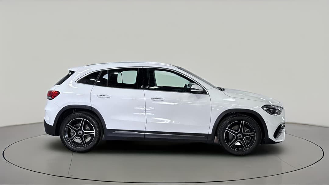 2021 Mercedes-benz GLA 250 4matic, Automatic, 16149 km, Right Side View