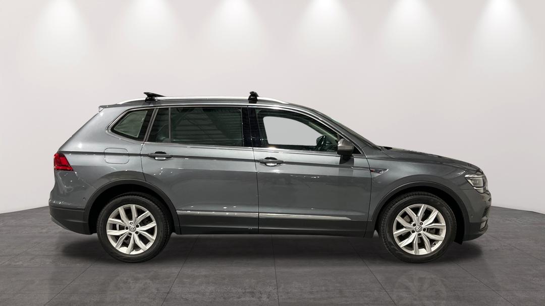 2018 Volkswagen Tiguan 110 Tdi Comfortline, Automatic, 85903 km, Right Side View