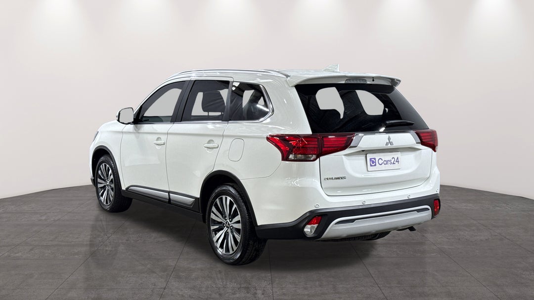 2020 Mitsubishi Outlander Ls 7 Seat (2WD), Automatic, 62579 km, Left Back Diagonal (45- Degree) View