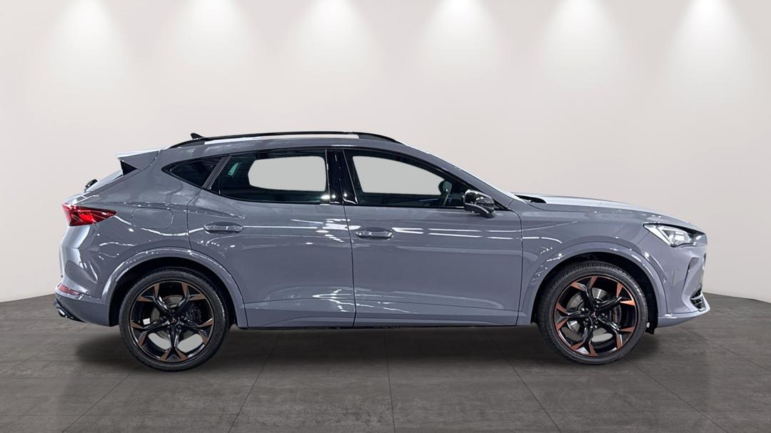 2022 Cupra Formentor Vzx, Automatic, 36458 km, Right Side View