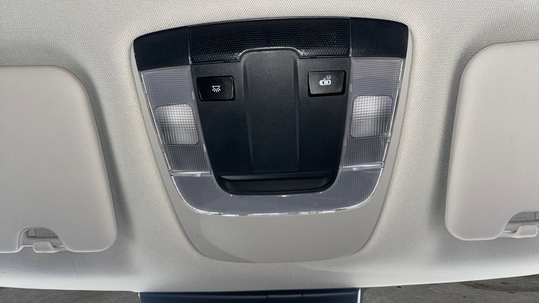 On-Roof Controls/Sunglass holder