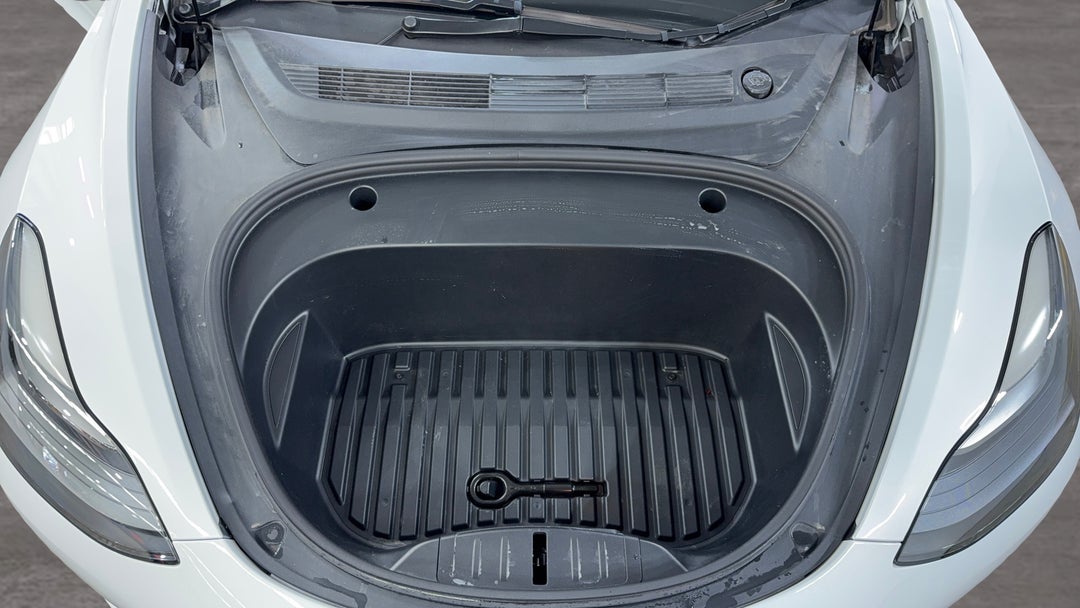 Open Bonnet (Engine)