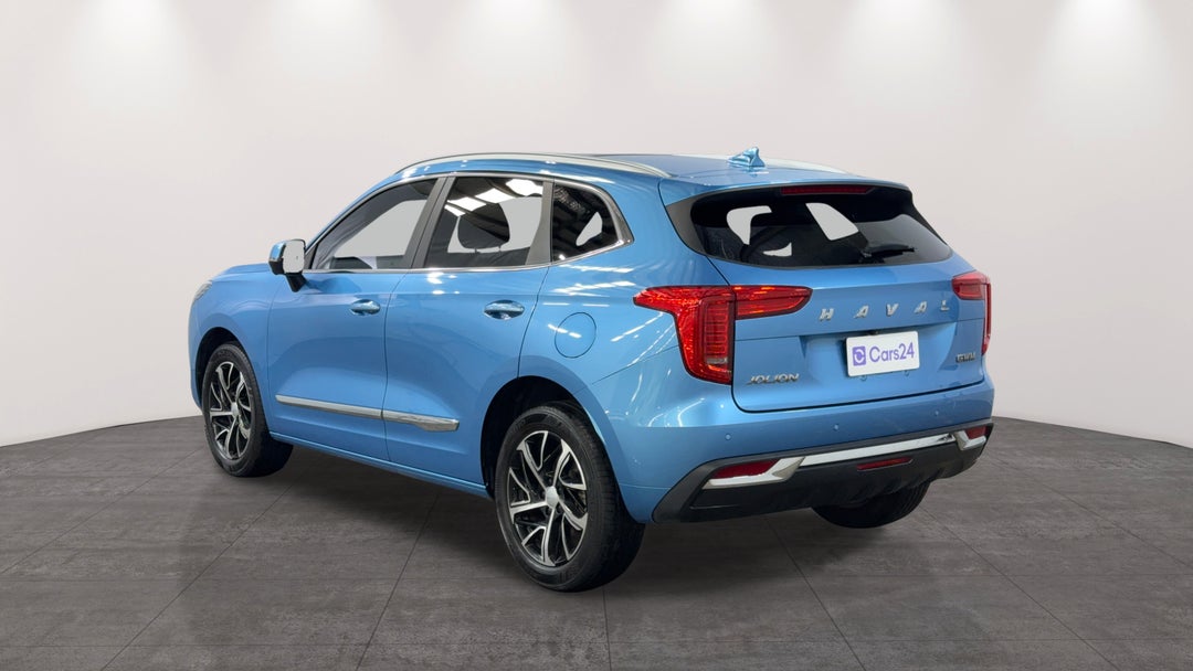 Left Back Diagonal (45- Degree) View