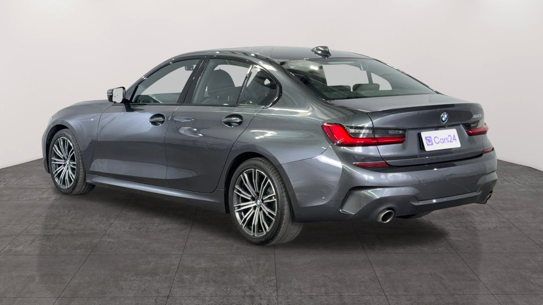 Left Back Diagonal (45- Degree) View