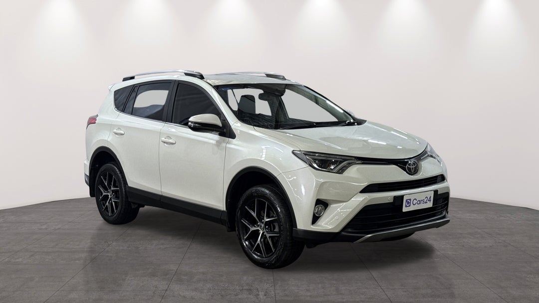 2018 Toyota RAV4 Gxl (4x4), Automatic, 108551 km, Right Front Diagonal (45- Degree) View