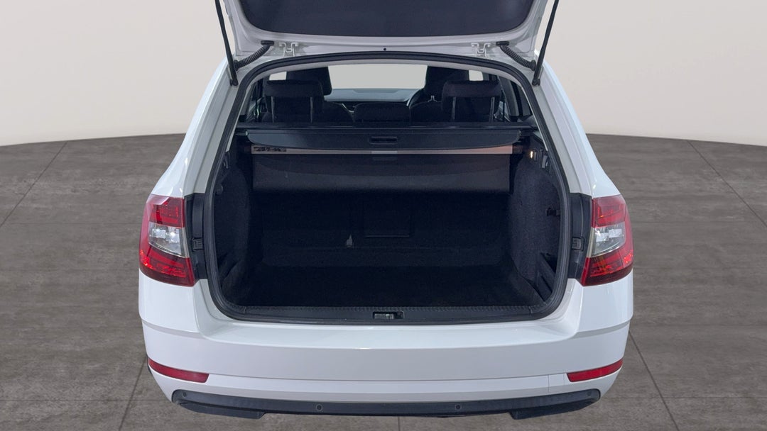 2017 SKODA Octavia 110 Tsi, Automatic, 146749 km, Boot Inside View