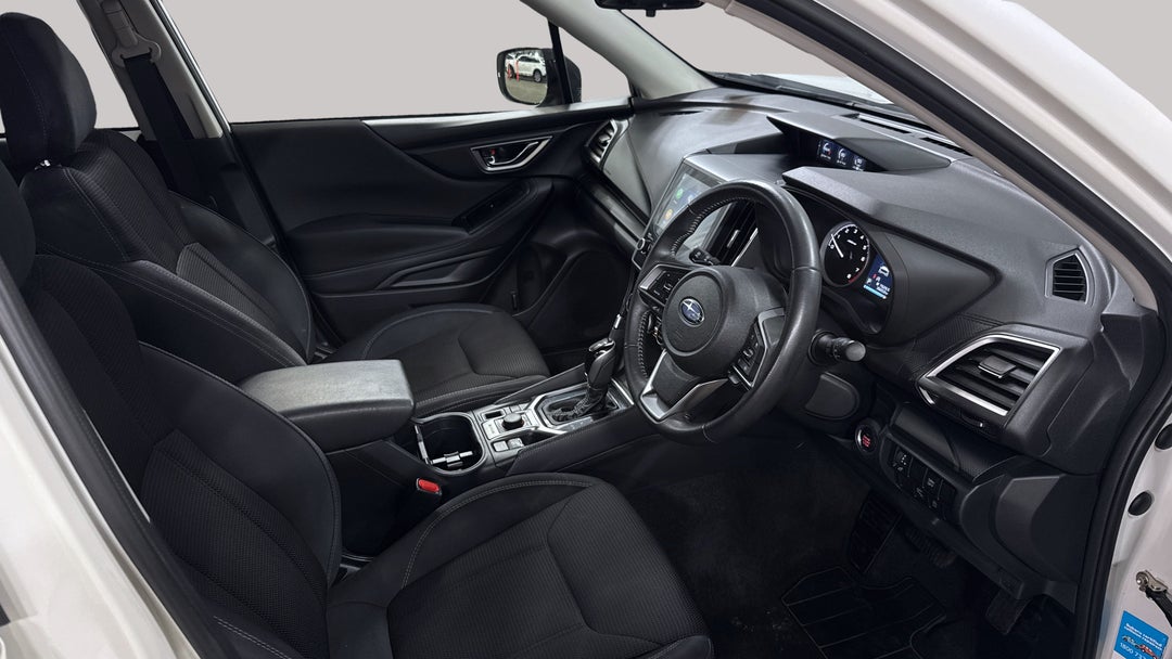 2024 Subaru Forester 2.5i (AWD), Automatic, 39202 km, Right Side Front Door Cabin View