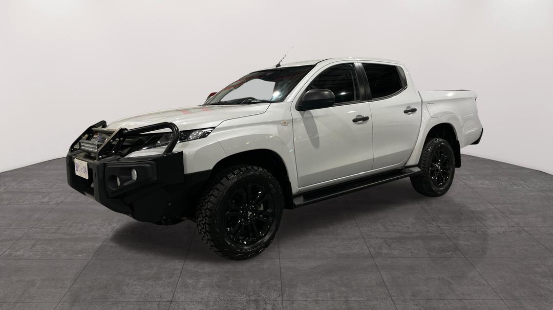 2022 Mitsubishi Triton Glx-r (4x4), Automatic, 48228 km, Left Front Diagonal (45- Degree) View