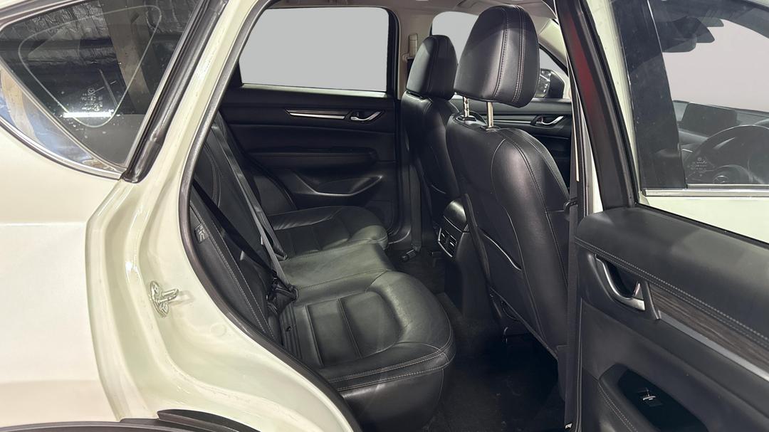 2017 Mazda CX-5 Gt (4x4), Automatic, 132723 km, Right Side Rear Door Cabin View