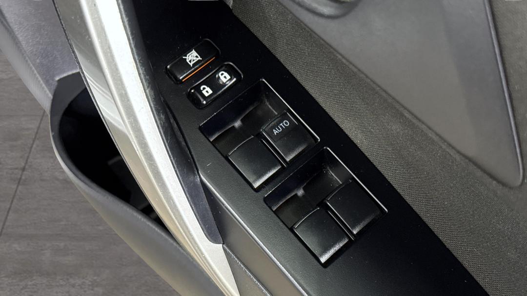 2014 Toyota Corolla Ascent Sport, Automatic, 87517 km, Drivers Side Door Panel Controls
