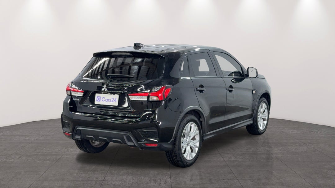 Right Back Diagonal (45- Degree) View