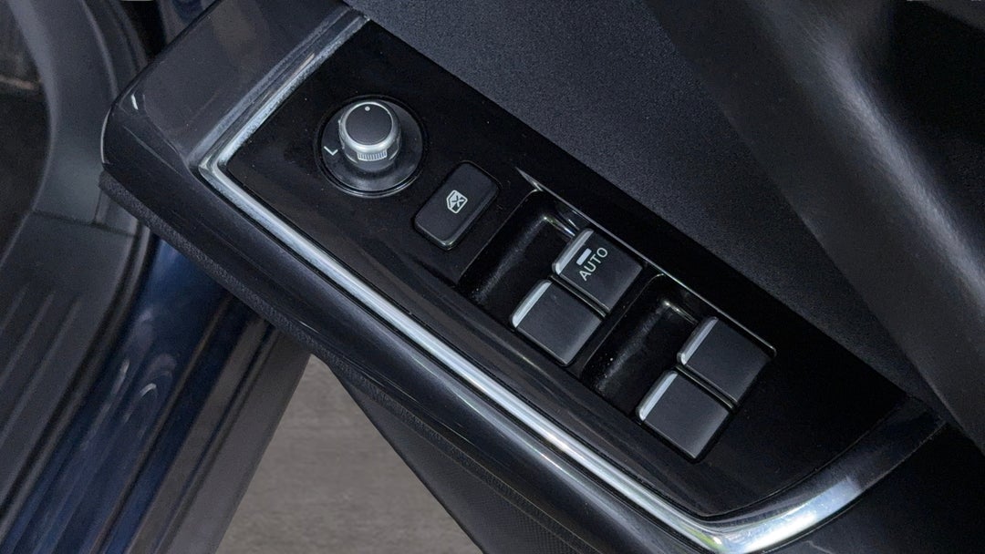 2016 Mazda CX-9 Sport (FWD), Automatic, 161266 km, Drivers Side Door Panel Controls