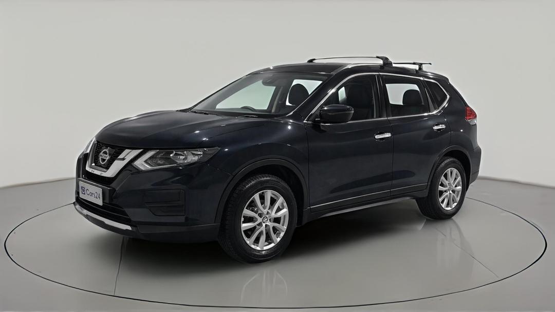 2017 Nissan X-trail St (4x4), Automatic, 132364 km, Left Front Diagonal (45- Degree) View