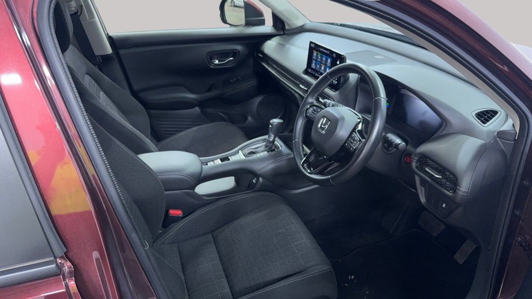 2023 Honda Zr-v Vti X, Automatic, 30259 km, Right Side Front Door Cabin View
