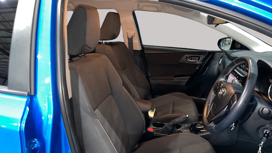 2018 Toyota Corolla Ascent Sport, Automatic, 57573 km, Right Side Front Door Cabin View