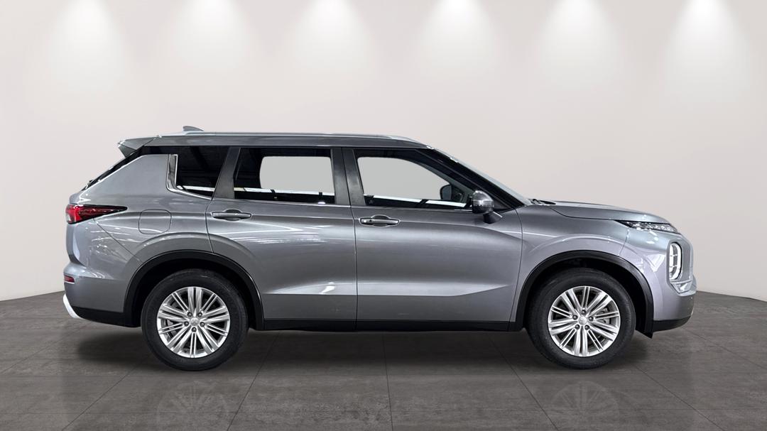 2023 Mitsubishi Outlander Ls 7 Seat (2WD), Automatic, 59322 km, Right Side View