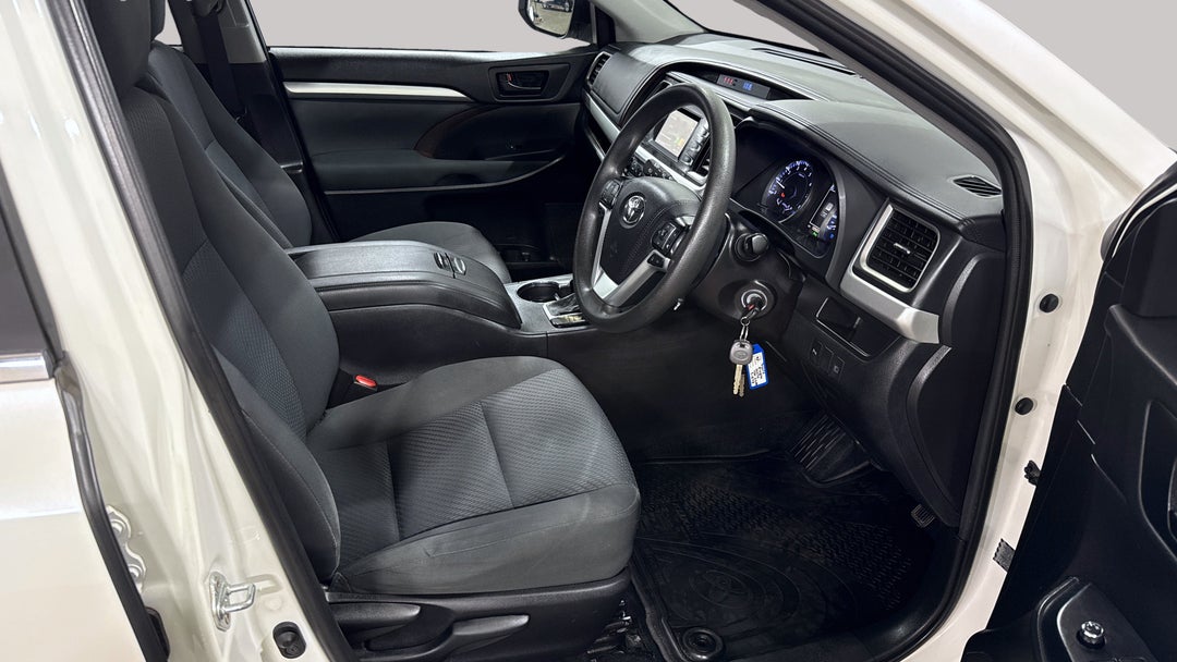 2019 Toyota Kluger Gx (4x2), Automatic, 105039 km, Right Side Front Door Cabin View