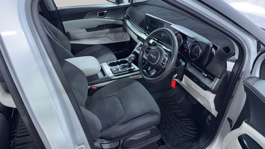 2022 Kia Carnival S, Automatic, 69526 km, Right Side Front Door Cabin View