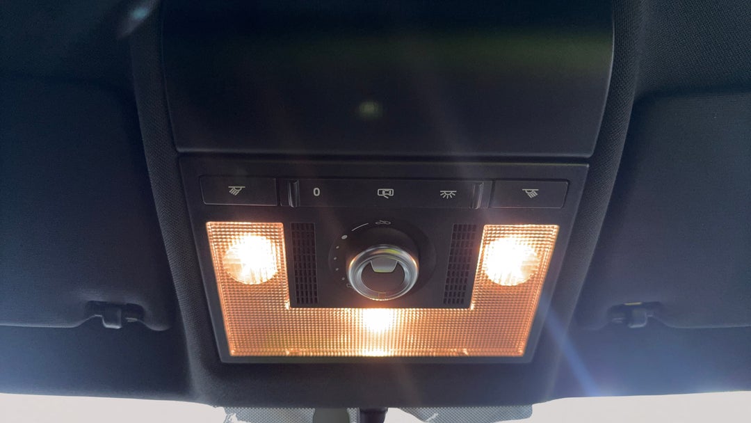 On-Roof Controls/Sunglass holder