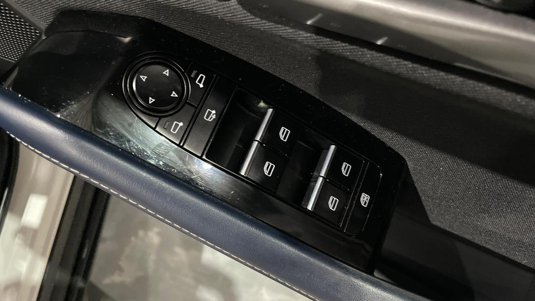 2020 Mazda CX-30 G20 Pure (FWD), Automatic, 31697 km, Drivers Side Door Panel Controls