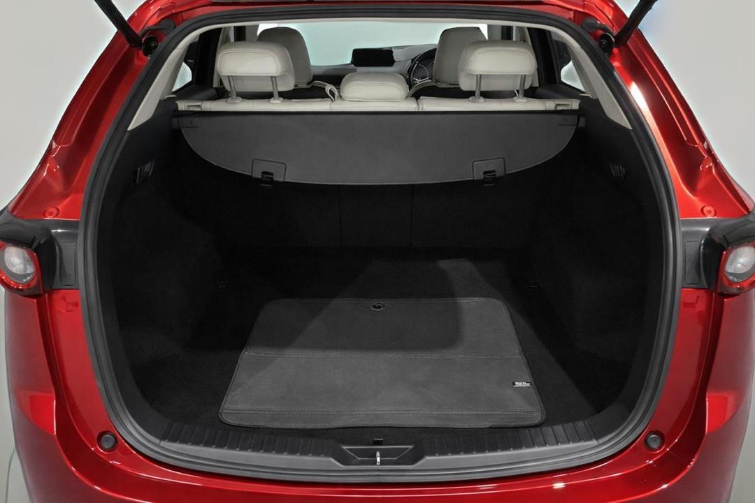 2019 Mazda CX-5 Gt (4x4), Automatic, 124221 km, Boot Inside View