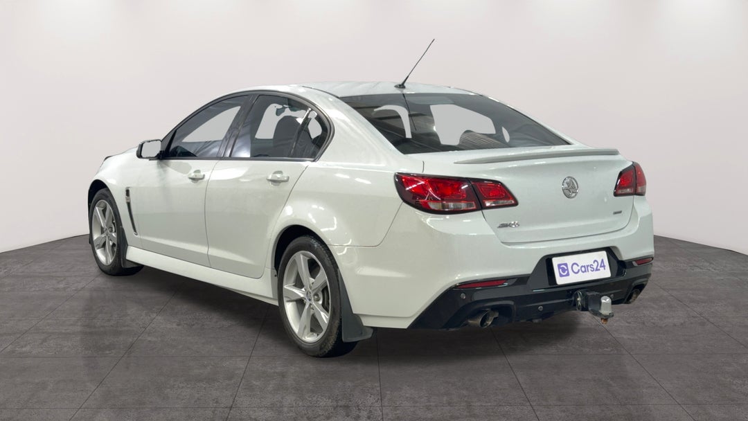 Left Back Diagonal (45- Degree) View