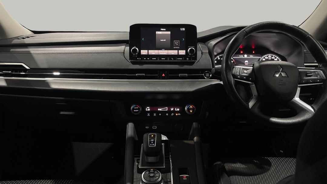 2024 Mitsubishi Outlander Es 5 Seat (2WD), Automatic, 56702 km, Dashboard View