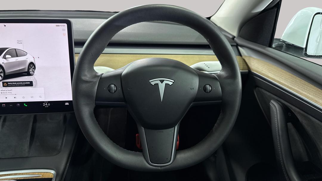 2022 Tesla Model Y Rear-wheel Drive, Automatic, 51099 km, Steering Wheel Close-up