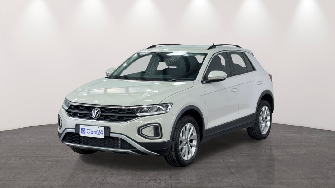 Left Front Diagonal (45- Degree) View