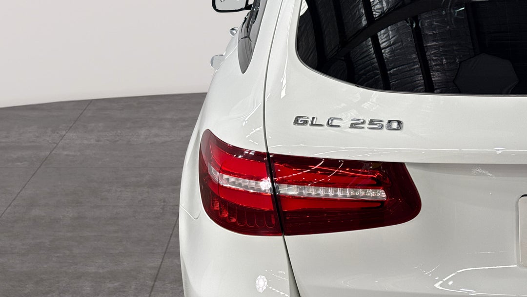 2019 Mercedes-benz GLC 250, Automatic, 66864 km, Badge (Boot Left Side)