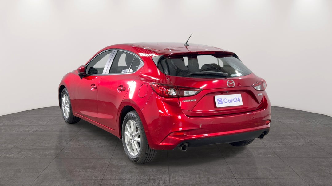 Left Back Diagonal (45- Degree) View