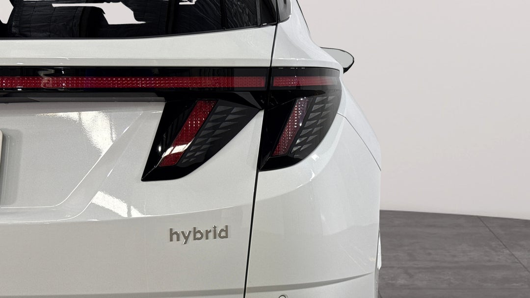 2025 Hyundai Tucson Premium N Line Hybrid (AWD), Automatic, 16163 km, Badge (Boot Right Side)