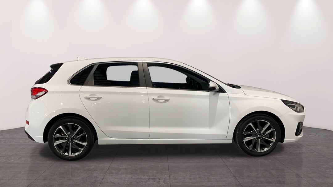 2022 Hyundai i30 Active, Automatic, 51143 km, Right Side View