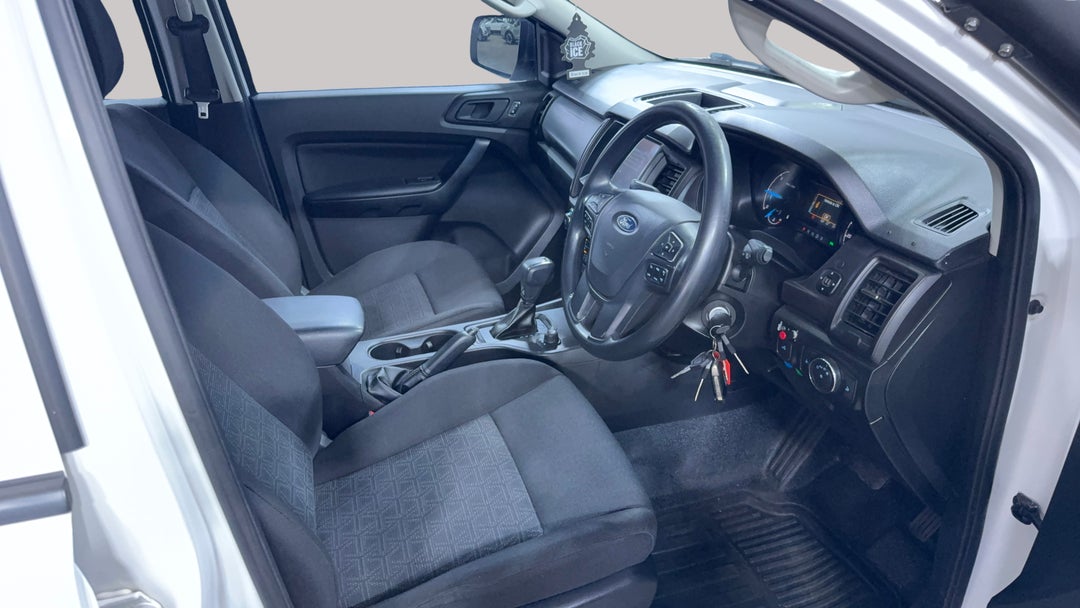 2022 Ford Ranger Xl 3.2 (4x4), Automatic, 51428 km, Right Side Front Door Cabin View