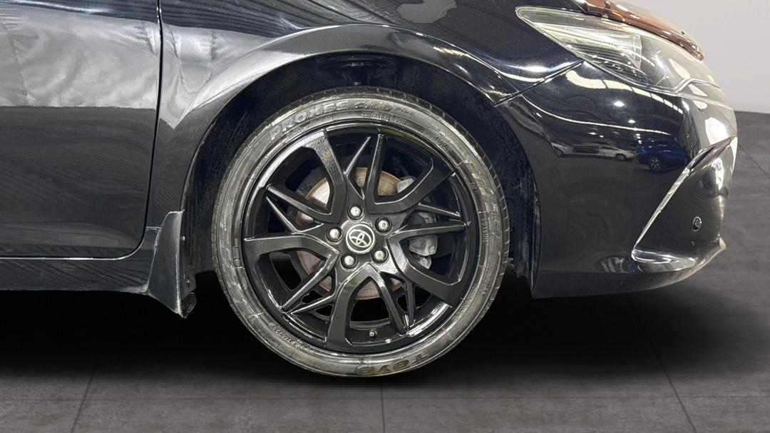 2017 Toyota Camry Rz S.e., Automatic, 134439 km, Right Front Wheel