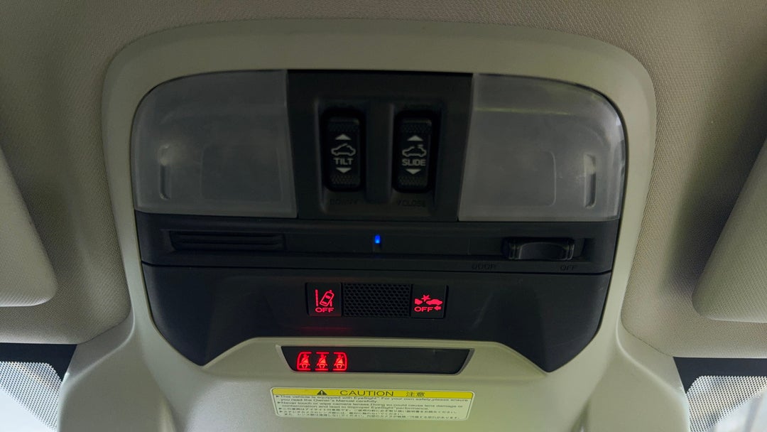 On-Roof Controls/Sunglass holder