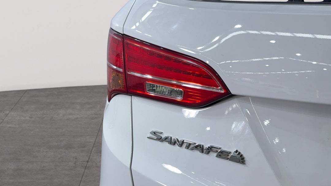 2013 Hyundai Santa Fe Highlander Crdi (4x4), Automatic, 140332 km, Badge (Boot Left Side)