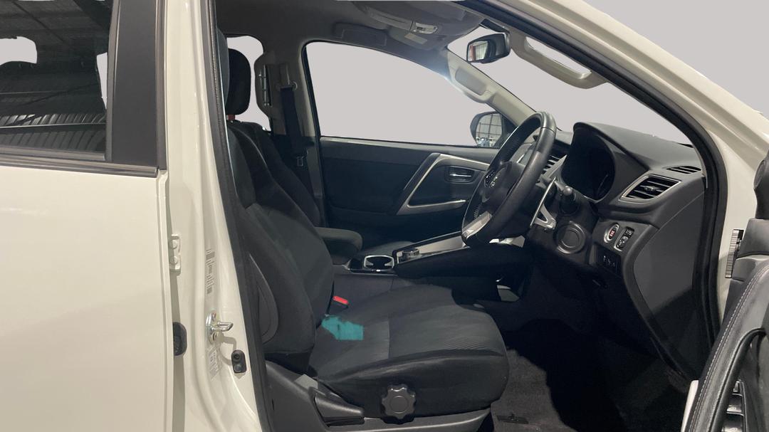 2024 Mitsubishi Pajero Sport Gls (4WD) 7 Seat, Automatic, 28905 km, Right Side Front Door Cabin View